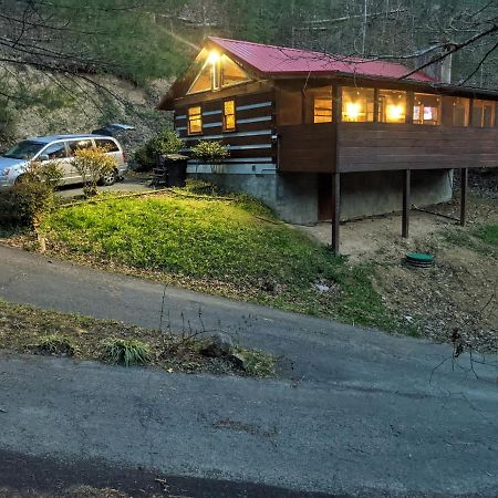 ピジョンフォージ The Robins Nest With Hot Tubヴィラ エクステリア 写真